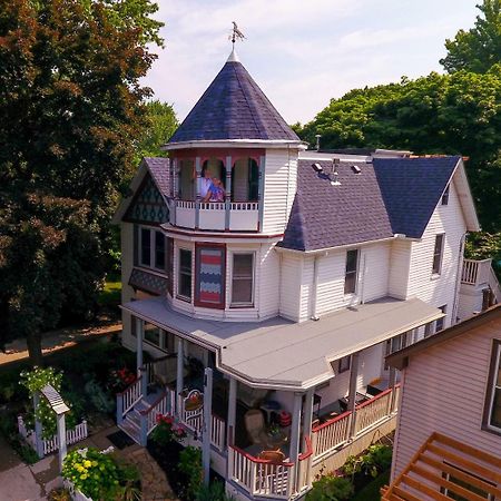 Bondy House Bed & Breakfast Bed & Breakfast Amherstburg Exterior photo