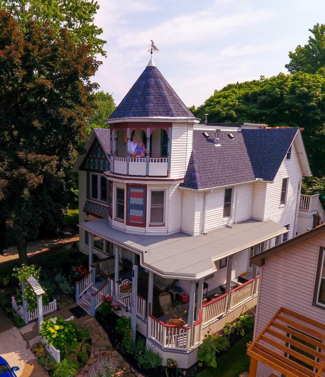 Bondy House Bed & Breakfast Bed & Breakfast Amherstburg Exterior photo