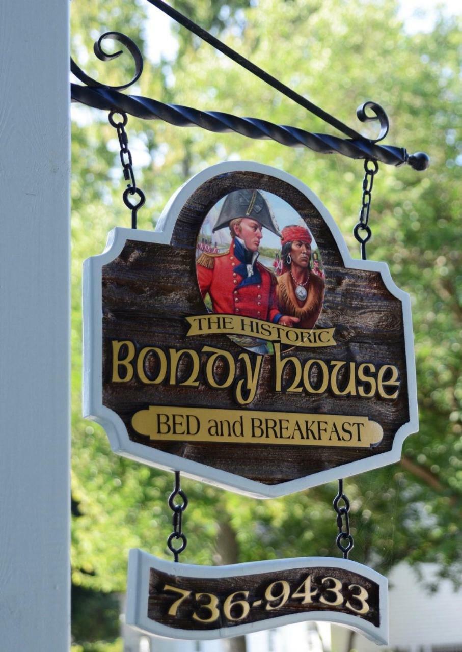 Bondy House Bed & Breakfast Bed & Breakfast Amherstburg Exterior photo